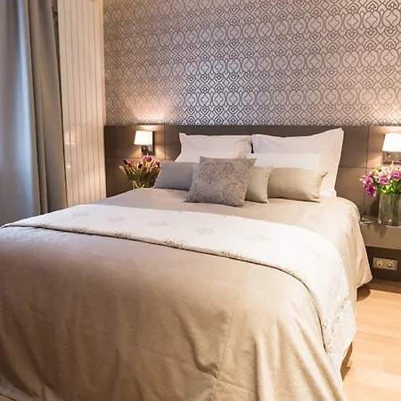 Roi De Sicile - Rivoli -- Luxury Paris