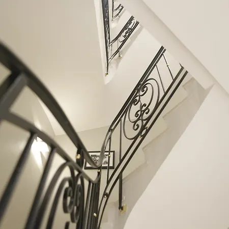 Roi De Sicile - Rivoli -- Luxury Hotel apartamentowy 4*